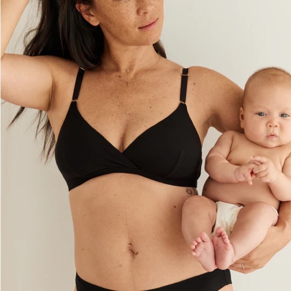Embrace Soft-Cup Nursing Bra (Black)